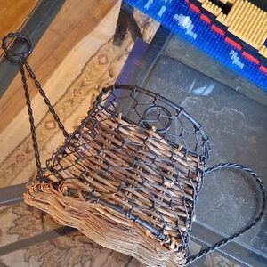 FARMHOUSE WATERING CAN DECOR